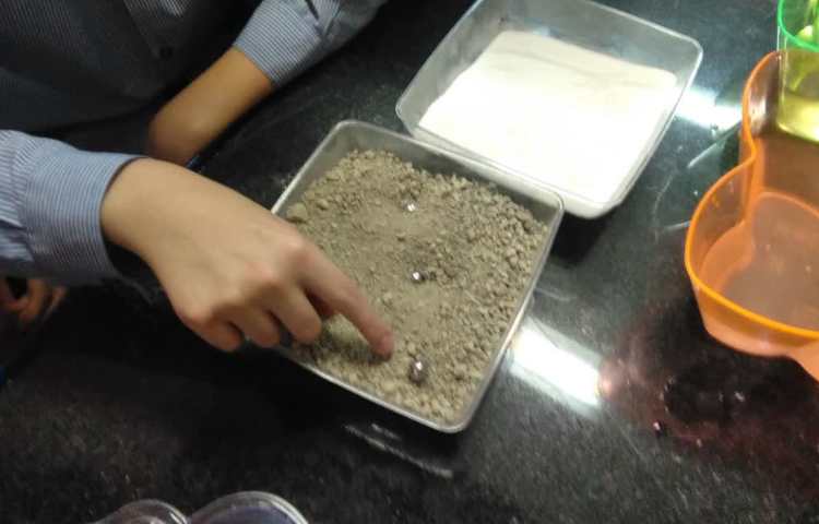 آزمایش های درس اول علوم پایه ششم