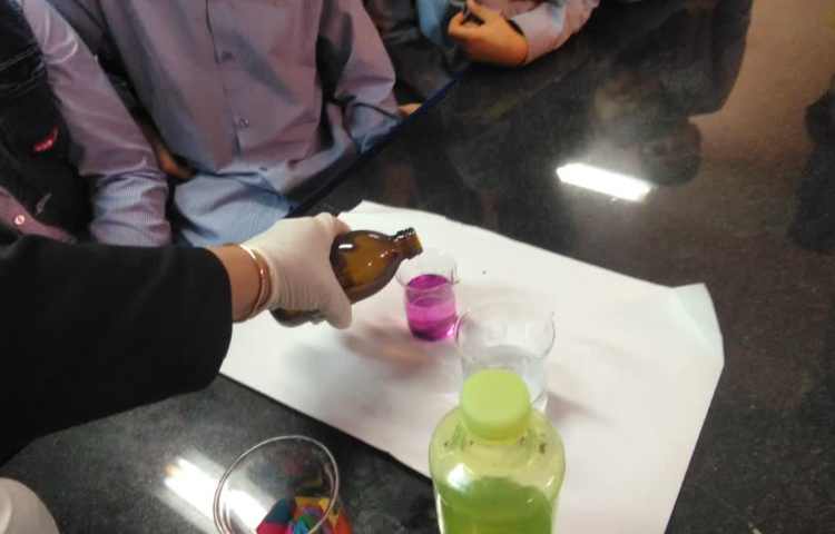 آزمایش های فصل دوم علوم 3