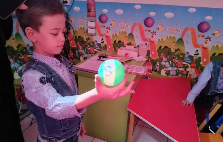 آزمایش چگونگی بوجود آمدن روز و شب 1