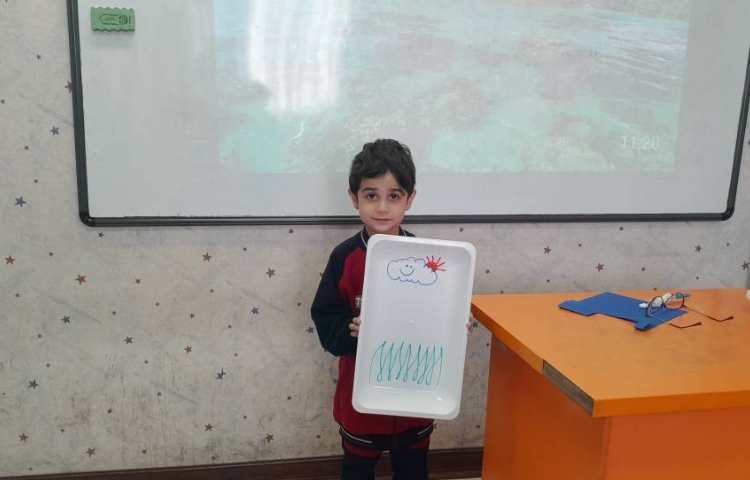 آزمایش کرم رنگی 1