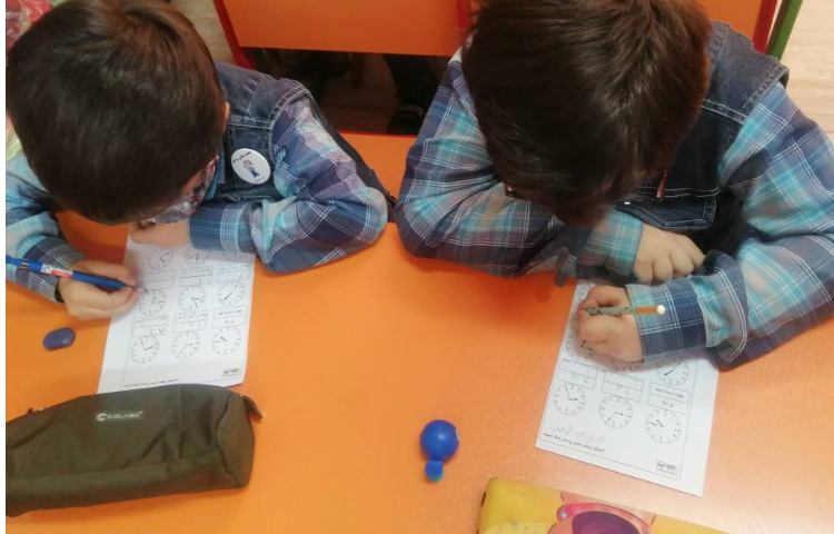 :آزمون سنجش ریاضی ساعت و دقیقه، کلاس دریانورد 4