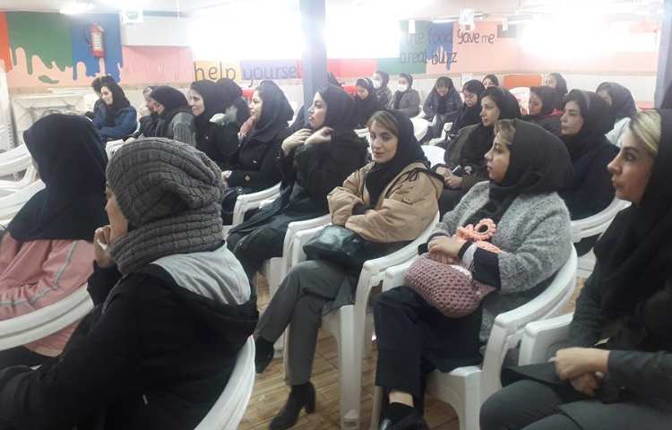 آزمون ضمن خدمت و جلسه معلمین پایه دبستان علوی 4