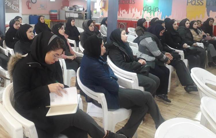 آزمون ضمن خدمت و جلسه معلمین پایه دبستان علوی 5