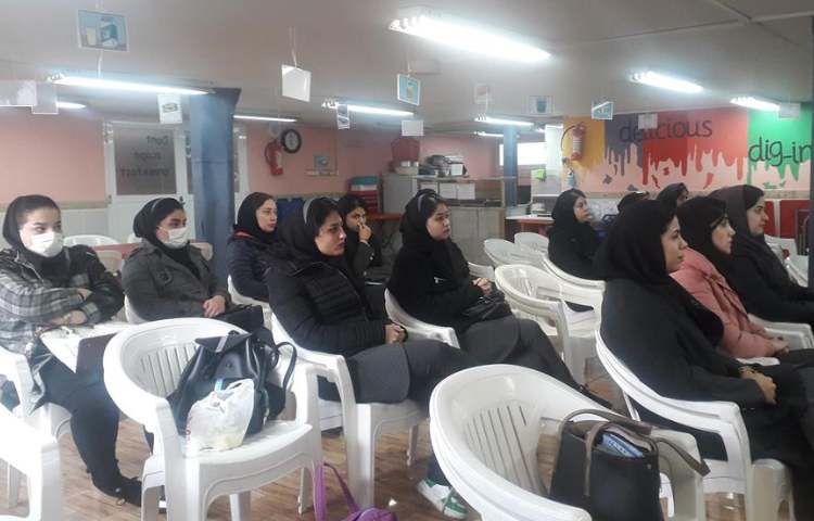 آزمون ضمن خدمت و جلسه معلمین پایه دبستان علوی 7