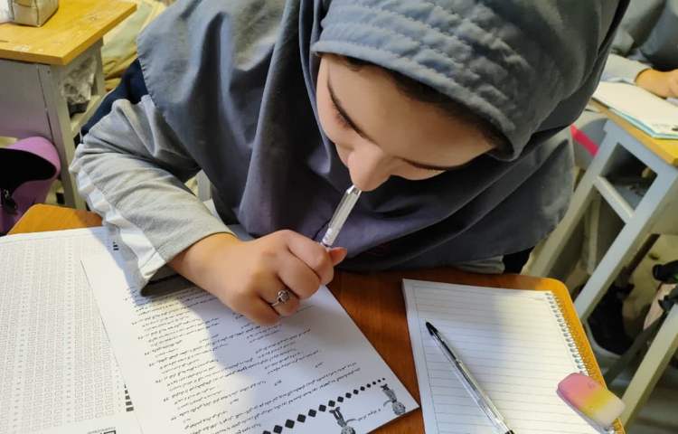 آزمون مدادسیاه 4