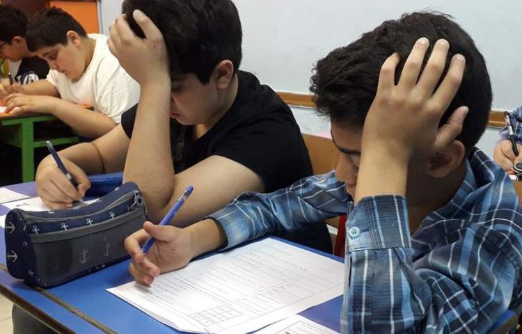 آزمون نهایی منطقه ای پایه ششم دبستان علوی شعبه غرب 10