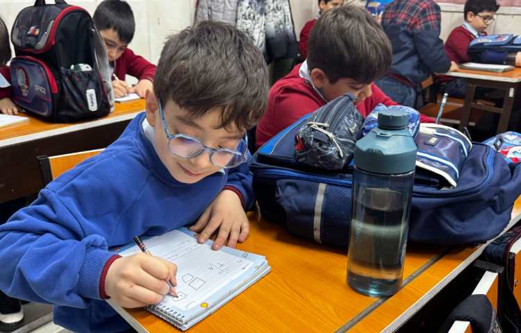 آزمون کلاسی در دفتر مشق 4