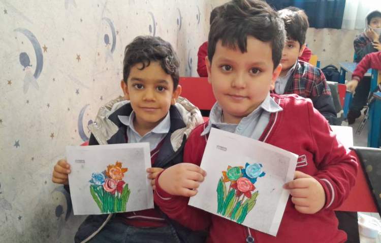 آسمانه و شعر کار دستی گل نرگس 1