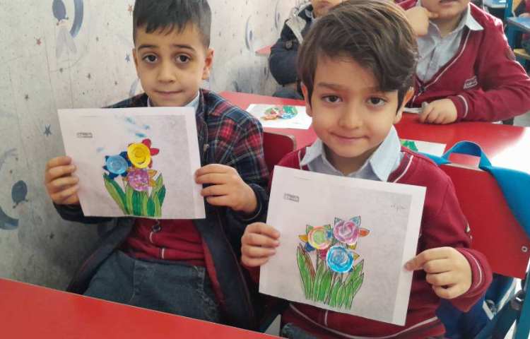 آسمانه و شعر کار دستی گل نرگس 4