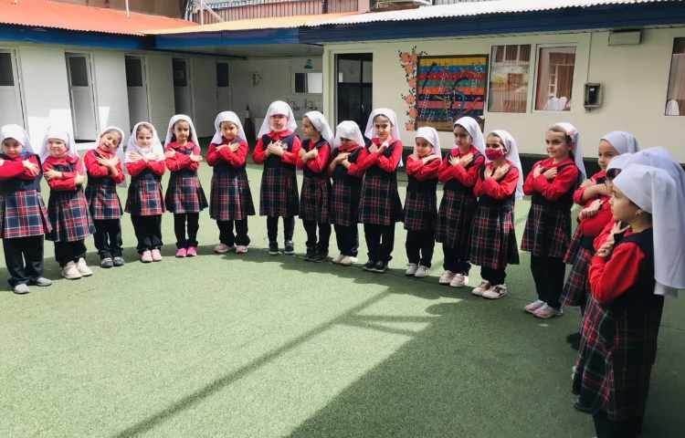 آسمانه و شعر