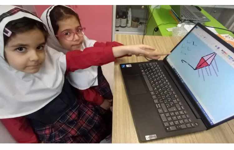 آسمانی با بادبادک در رایانه 6