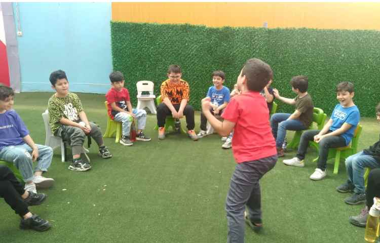 آشنایی با احساسات مثبت و منفی در کلاس زبان زرافه 5