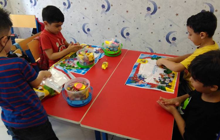 :آشنایی با اشکال (ساخت دایره با خمیر بازی) 2