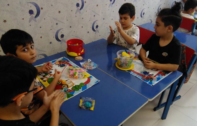 :آشنایی با اشکال (ساخت دایره با خمیر بازی) 4