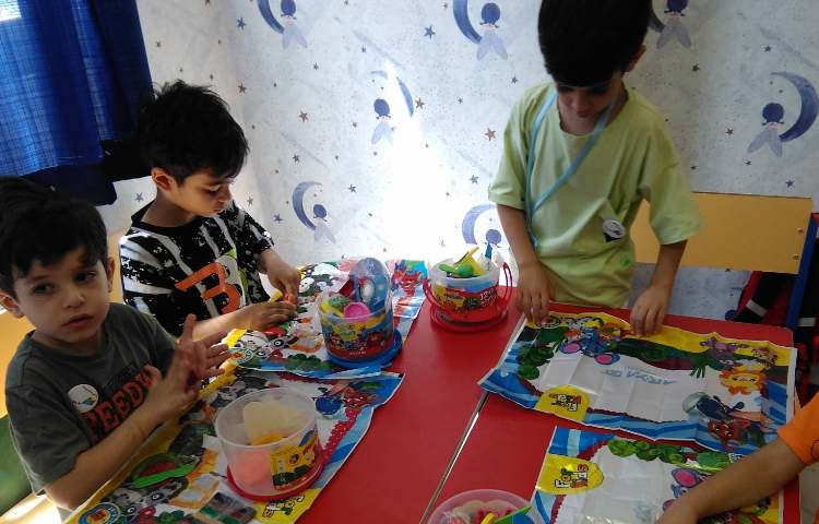 :آشنایی با اشکال (ساخت دایره با خمیر بازی)