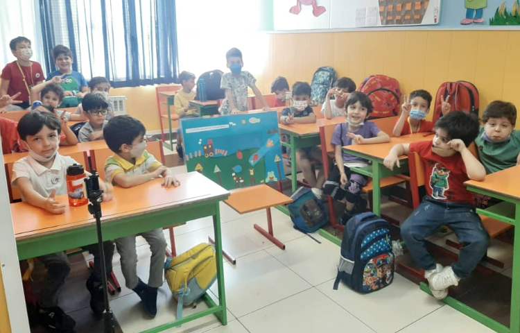 :آشنایی با اشکال هندسی، با کاردستی و بازی با چوب خط، کلاس توت فرنگی 4