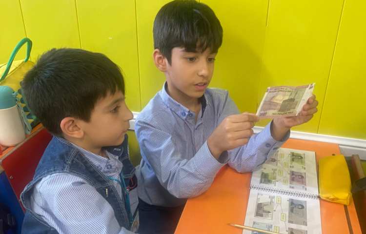 آشنایی با انواع اسکناس های رایج ایرانی و بررسی ویژگی های آن ها 3