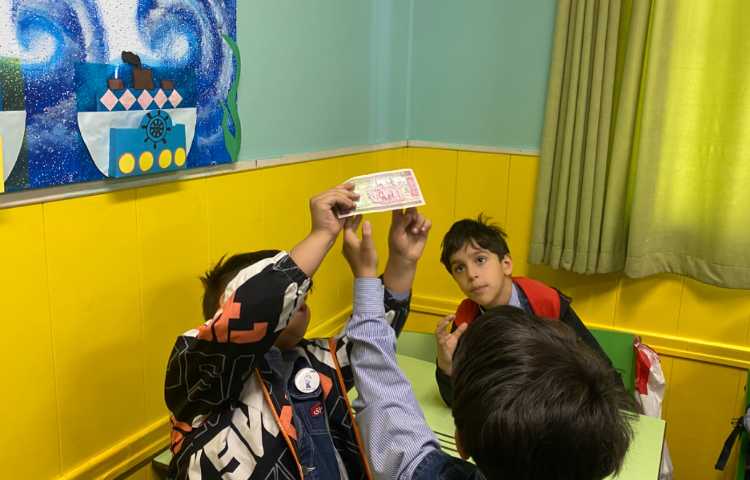 آشنایی با انواع اسکناس های رایج ایرانی و بررسی ویژگی های آن ها 4