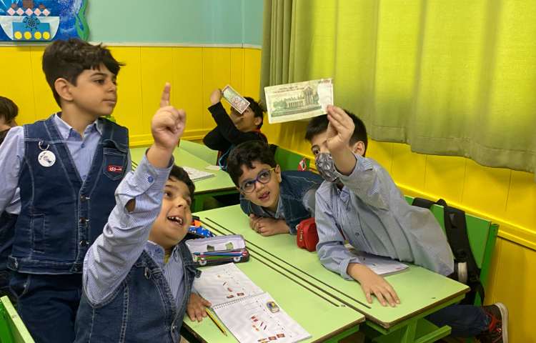 آشنایی با انواع اسکناس های رایج ایرانی و بررسی ویژگی های آن ها 6