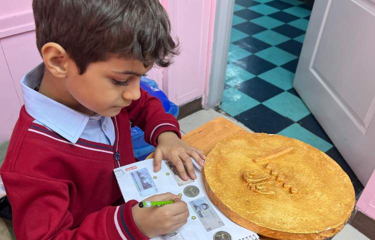 آشنایی با انواع اسکناس و سکه و شناخت ارزش آنها 1