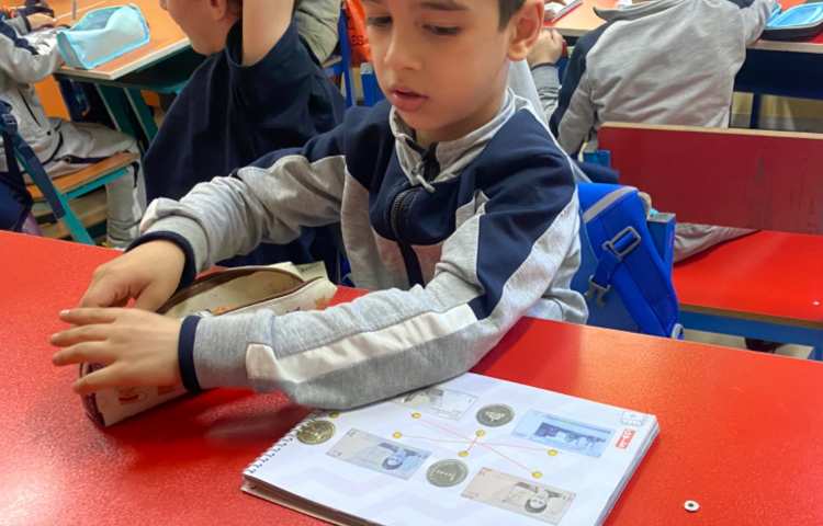 آشنایی با انواع پول های ایرانی و بررسی ویژگی های هریک از آن ها 1