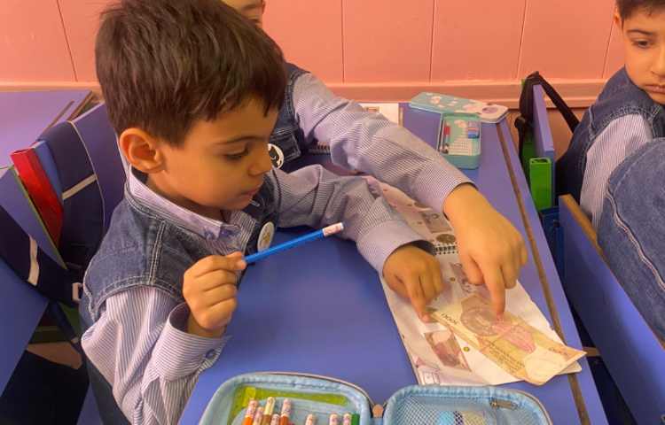 آشنایی با انواع پول های ایرانی و بررسی ویژگی های هریک از آن ها 1