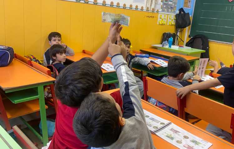 آشنایی با انواع پول های ایرانی و بررسی ویژگی های هریک از آن ها 3