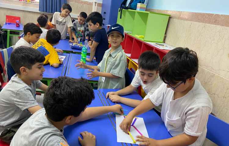 آشنایی با تقارن کلاس سوم 4