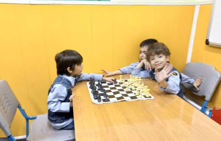 آشنایی با حرکت فیل و نام آن ها 1