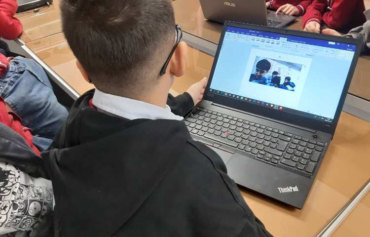 آشنایی با درج تصاویر