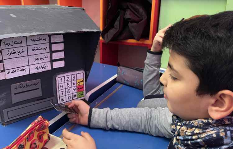 آشنایی با دستگاه خودپرداز و شناخت خدمات آن 2