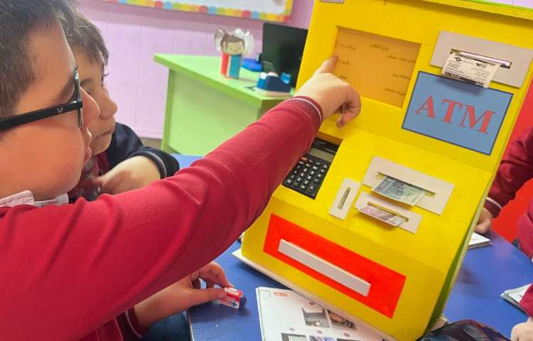 آشنایی با دستگاه خودپرداز و قوانین استفاده از آن 13