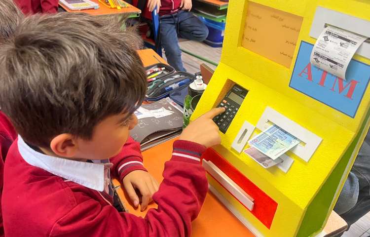 آشنایی با دستگاه خودپرداز و قوانین استفاده از آن 2