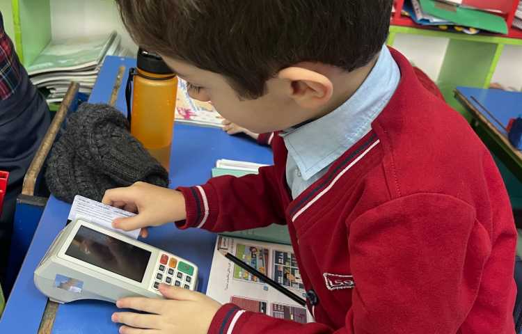 آشنایی با دستگاه کارتخوان و قوانین استفاده از آن 5