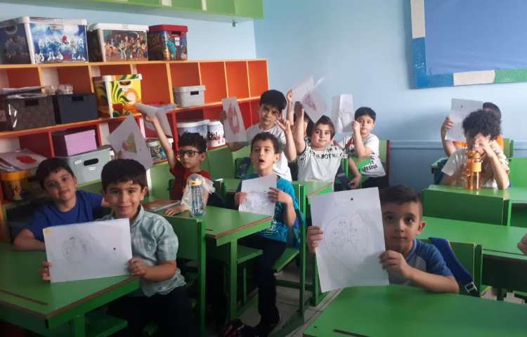 آشنایی با دوست داشتنی ها در کلاس زبان زرافه 1