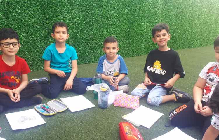 آشنایی با دوست داشتنی ها در کلاس زبان زرافه 3