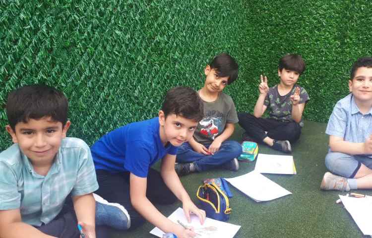 آشنایی با دوست داشتنی ها در کلاس زبان زرافه 4