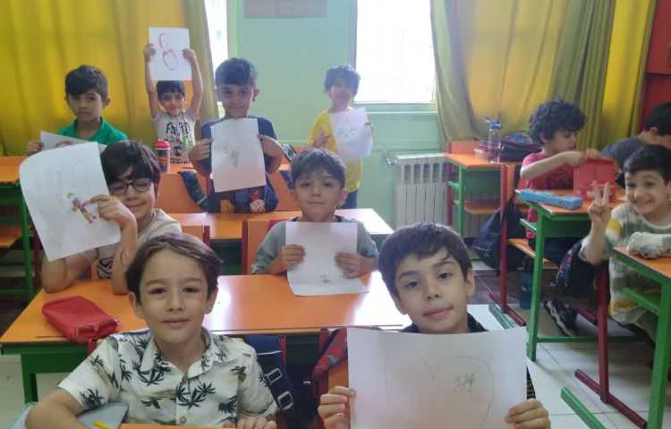 آشنایی با دوست داشتنی ها کلاس زبان زرافه 3