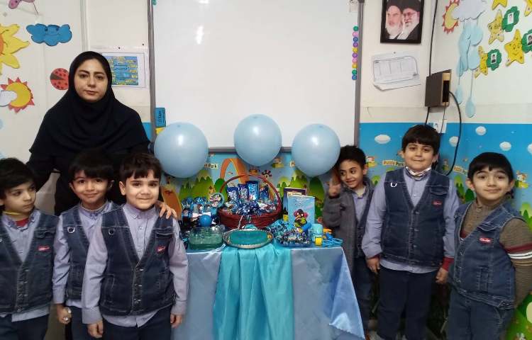 آشنایی با رنگ آبی 1