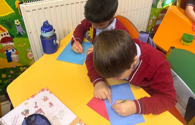 آشنایی با روز عصای سفید و خط بریل 1