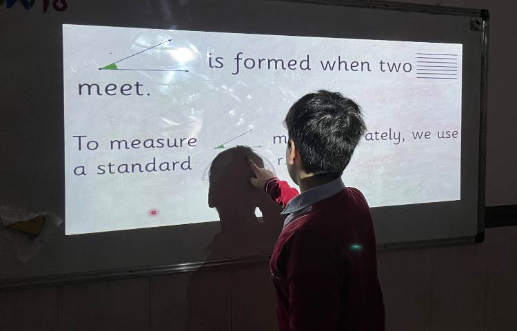 آشنایی با زوایا-زنگ Math 2