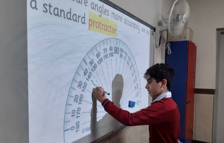 آشنایی با زوایا-زنگ Math