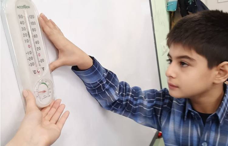 آشنایی با عملکرد دماسنج دیواری و نحوه ی خواندن دما پایه چهارم دبستان 3