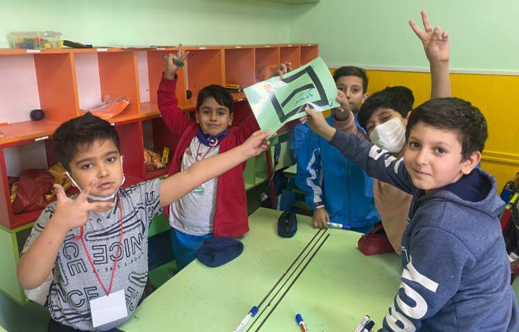 :آشنایی با لوگوی بانکها، کلاس زمین 4