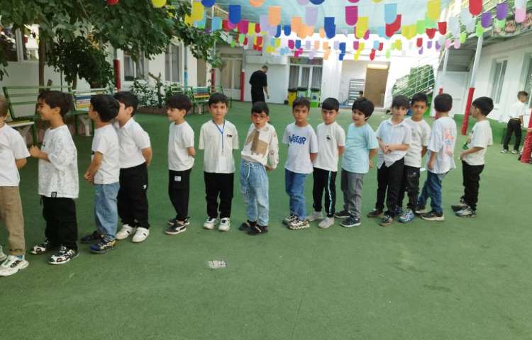 آشنایی با محیط مدرسه و کادر اجرایی 2