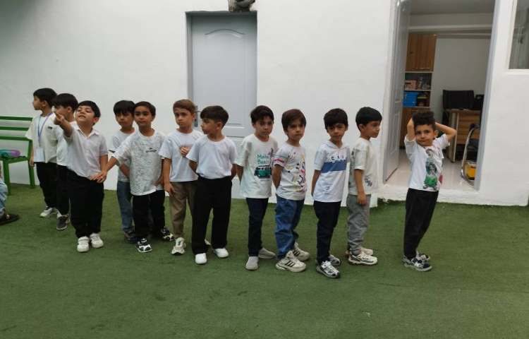 آشنایی با محیط مدرسه و کادر اجرایی 3