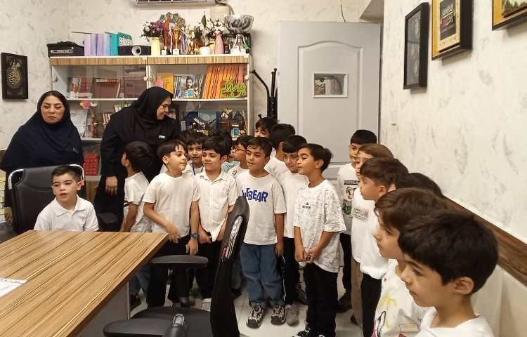 آشنایی با محیط مدرسه و کادر اجرایی 5