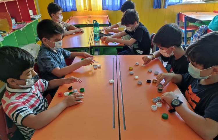 :آشنایی با مفهوم تفریق(با چینه،چوب خط،درب بطری)،کلاس فضانوردان 1