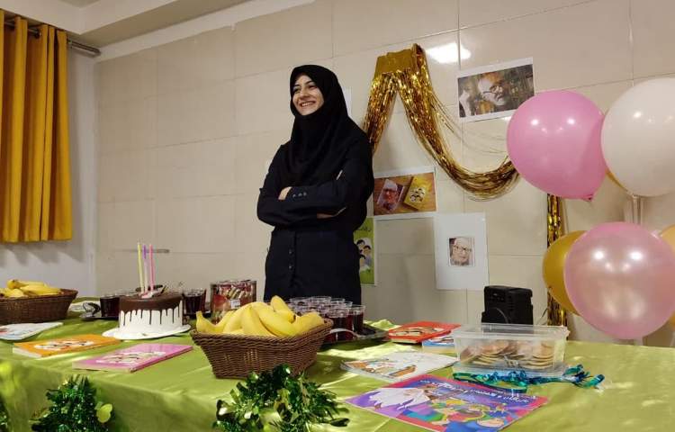 آشنایی با نویسندگان 12