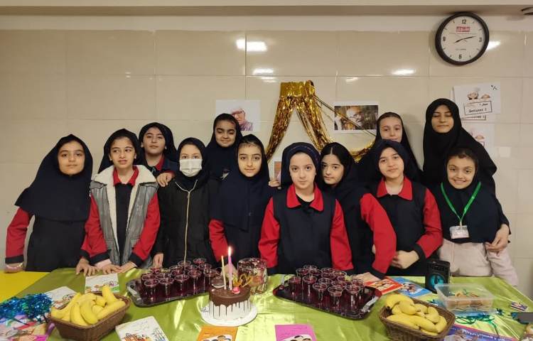 آشنایی با نویسندگان 15